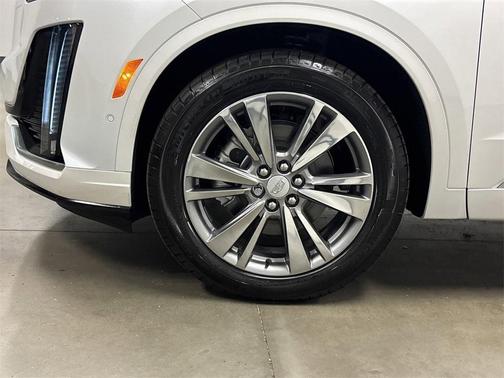 2025 Cadillac XT6 Premium Luxury FWD