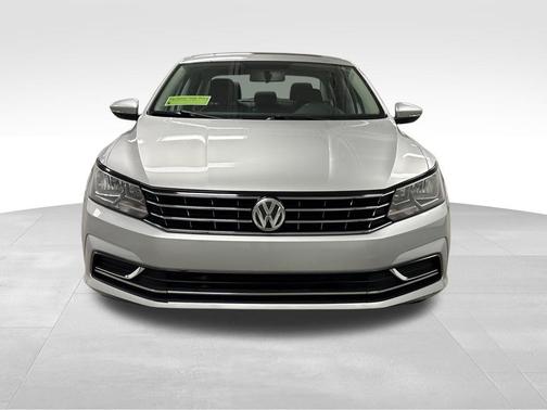 2017 Volkswagen Passat 1.8T SE