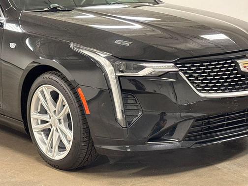 2022 Cadillac CT4 Luxury