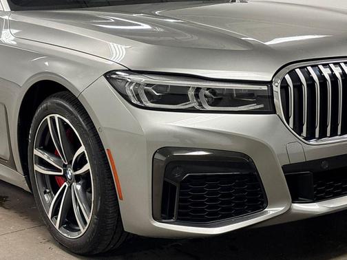 2021 BMW 750 i xDrive