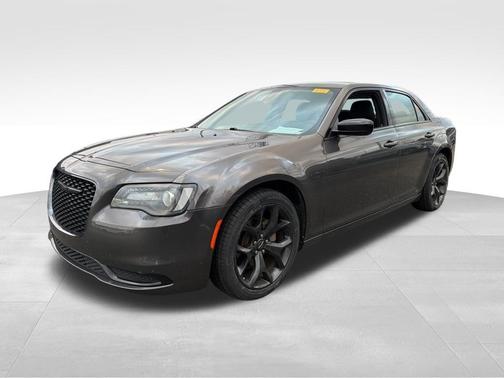 2022 Chrysler 300 Touring