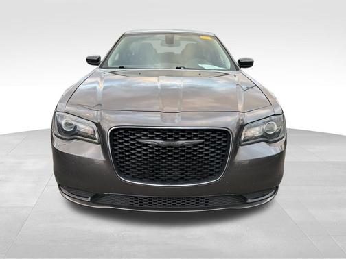 2022 Chrysler 300 Touring