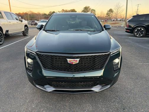 2025 Cadillac XT4 Sport