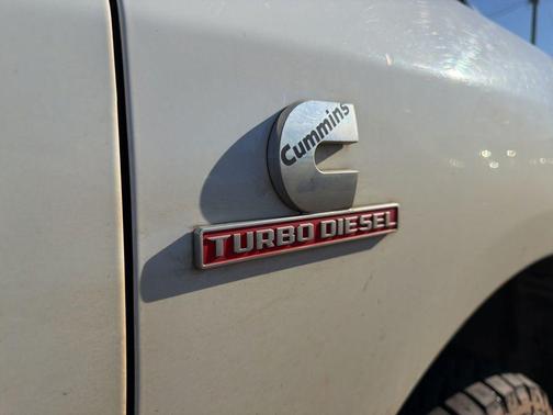 Bright White Clearcoat 2022 RAM 2500 Tradesman