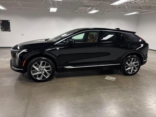 2026 Cadillac OPTIQ Premium Luxury