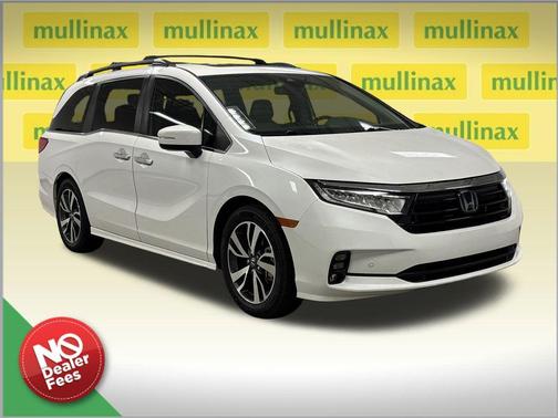 White 2021 Honda Odyssey Touring