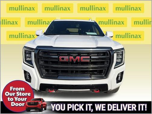 Summit White 2023 GMC Yukon AT4