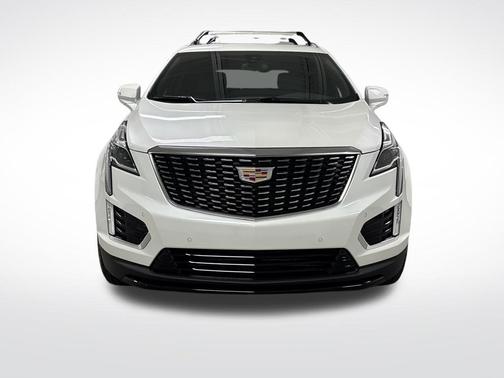 Crystal White Tri-Coat 2026 Cadillac XT5 Luxury