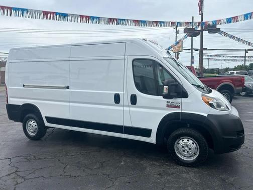 Bright White Clearcoat 2023 RAM ProMaster 2500 High Roof