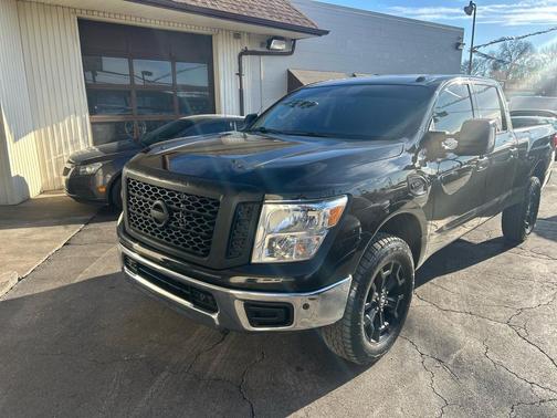 2018 Nissan Titan XD SV