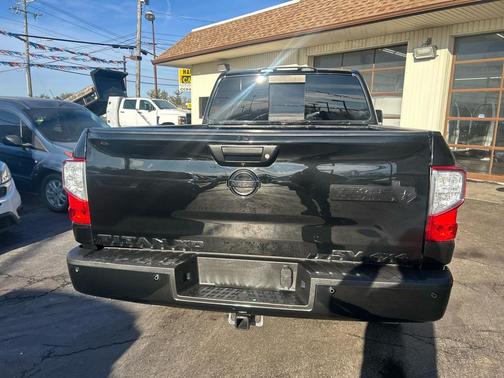 2018 Nissan Titan XD SV