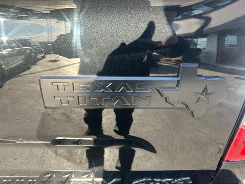 2018 Nissan Titan XD SV