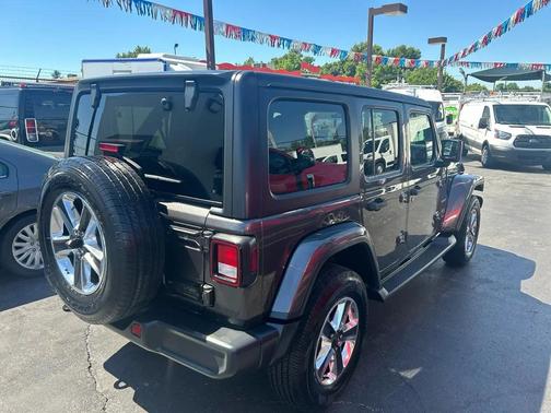 Granite Crystal Metallic Clearcoat 2020 Jeep Wrangler Unlimited Sahara