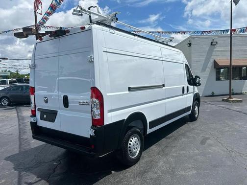 Bright White Clearcoat 2024 RAM ProMaster 2500 Tradesman