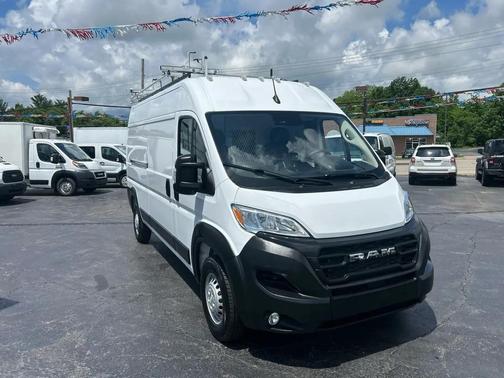 Bright White Clearcoat 2024 RAM ProMaster 2500 Tradesman