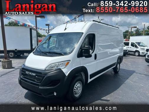 Bright White Clearcoat 2024 RAM ProMaster 2500 Tradesman