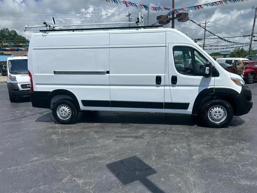 Bright White Clearcoat 2024 RAM ProMaster 2500 Tradesman