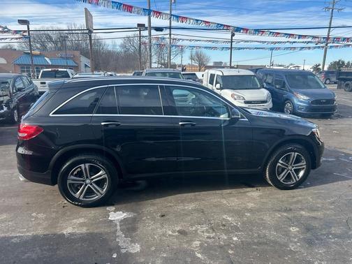 2017 Mercedes-Benz GLC 300 4MATIC