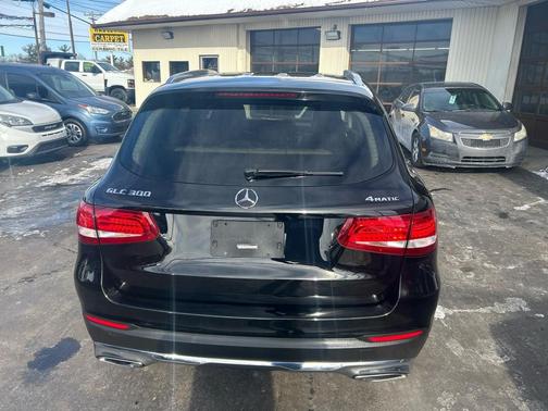 2017 Mercedes-Benz GLC 300 4MATIC