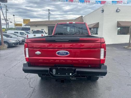 Maroon 2018 Ford F-350 King Ranch