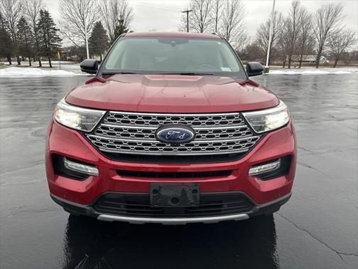Photo 2 of 12 of 2021 Ford Explorer Limited