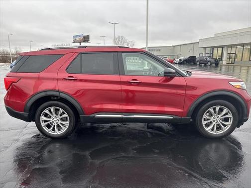 Photo 3 of 12 of 2021 Ford Explorer Limited