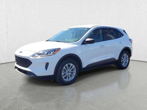 Oxford White 2022 Ford Escape SE