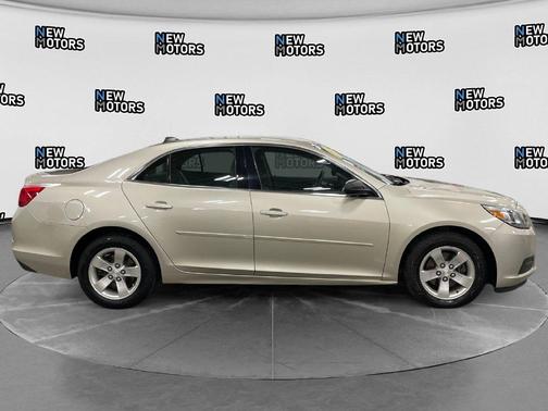Champagne Silver 2013 Chevrolet Malibu 1LS