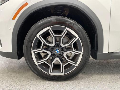 Alpine White 2026 BMW X2 xDrive28i