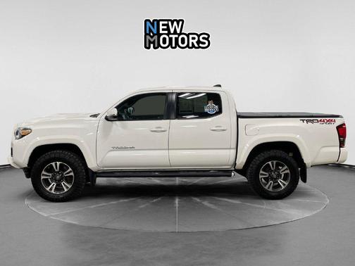 Super White 2019 Toyota Tacoma TRD Sport