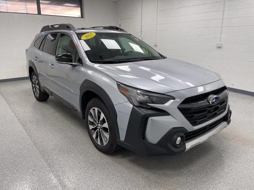 Ice Silver Metallic 2025 Subaru Outback Limited