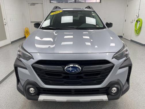 Ice Silver Metallic 2025 Subaru Outback Limited