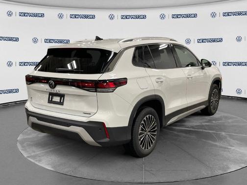 Pure White 2026 Volkswagen Tiguan 2.0T S