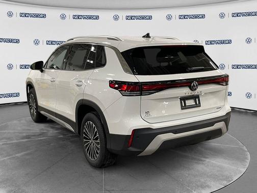 Pure White 2026 Volkswagen Tiguan 2.0T S