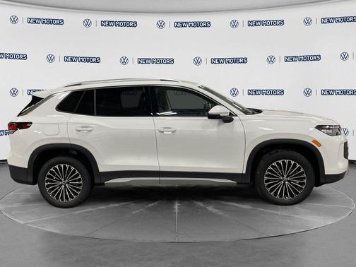 Pure White 2026 Volkswagen Tiguan 2.0T S