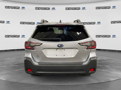 Ice Silver Metallic 2023 Subaru Outback Premium
