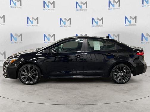 Midnight Black Metallic 2025 Toyota Corolla SE