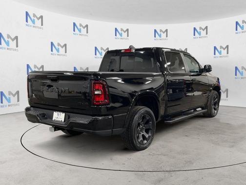 Diamond Black 2025 RAM 1500 Big Horn/Lone Star