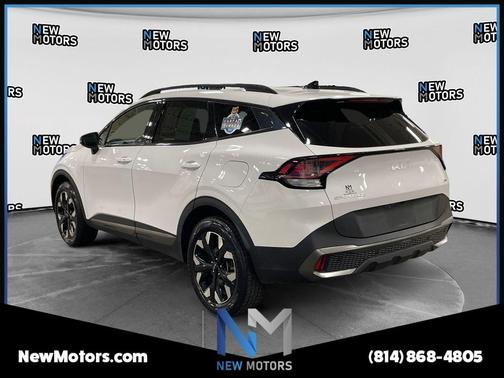 White Pearl 2024 Kia Sportage X-Line