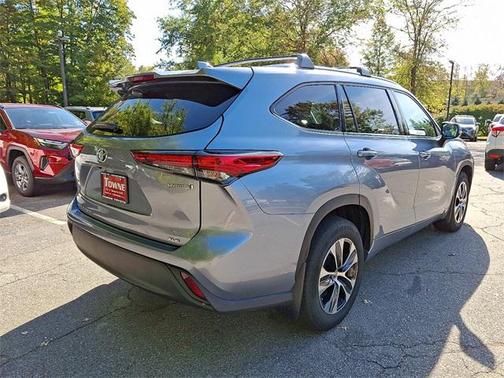2021 Toyota Highlander Hybrid XLE
