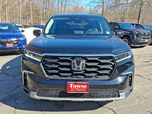 2023 Honda Pilot AWD EX-L 8 Passenger