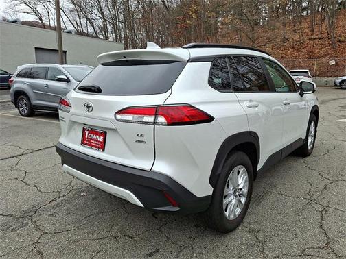 2023 Toyota Corolla Cross LE