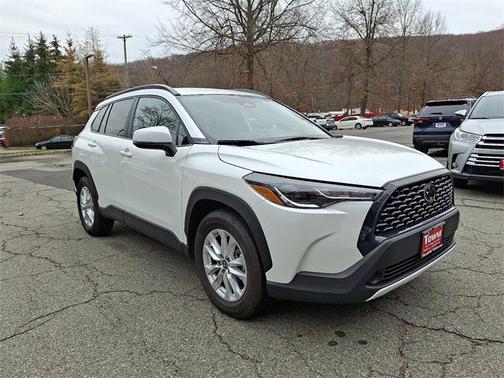 2023 Toyota Corolla Cross LE