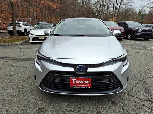 2024 Toyota Corolla Hybrid LE
