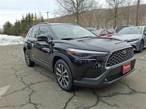 2023 Toyota Corolla Cross XLE