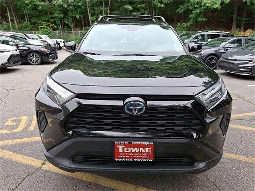 2022 Toyota RAV4 Hybrid XLE