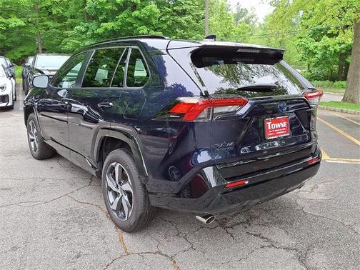 2024 Toyota RAV4 Prime SE