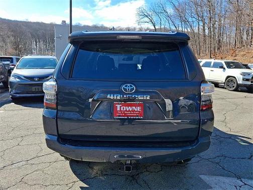 2024 Toyota 4Runner SR5