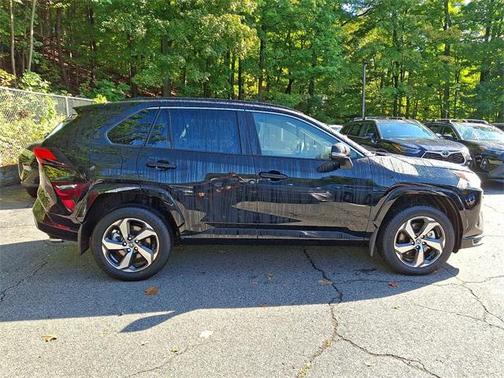2025 Toyota RAV4 Hybrid SE