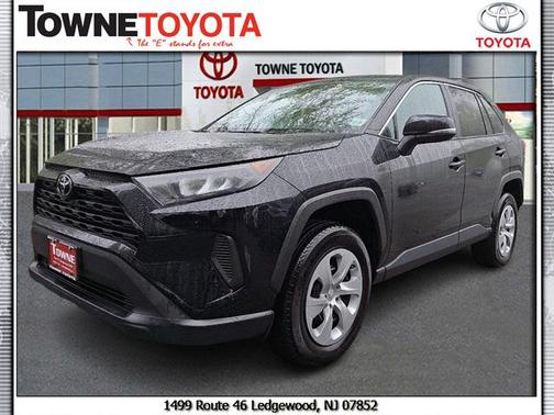2022 Toyota RAV4 LE